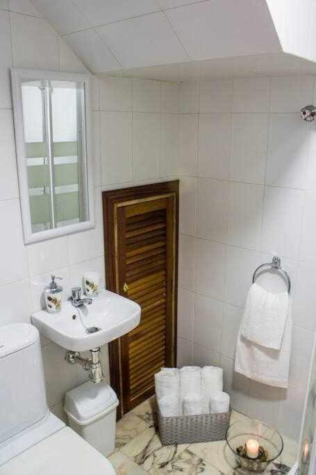Atico Con Piscina Junto Catedral De Sevilla Luaran gambar