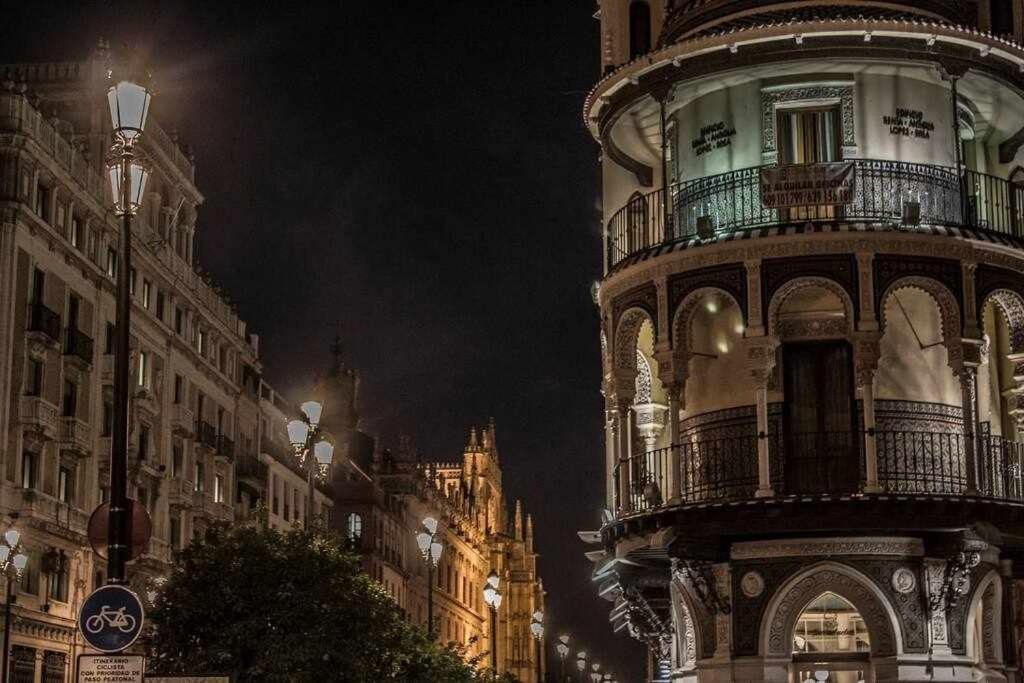 Atico Con Piscina Junto Catedral De Sevilla Luaran gambar