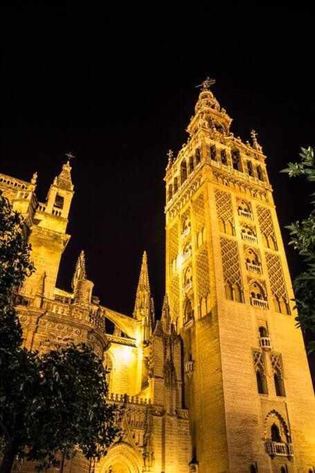 Atico Con Piscina Junto Catedral De Sevilla Luaran gambar